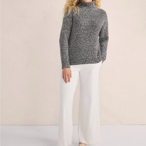 NWT Olive Green HavenWellwithin 
Sweater M